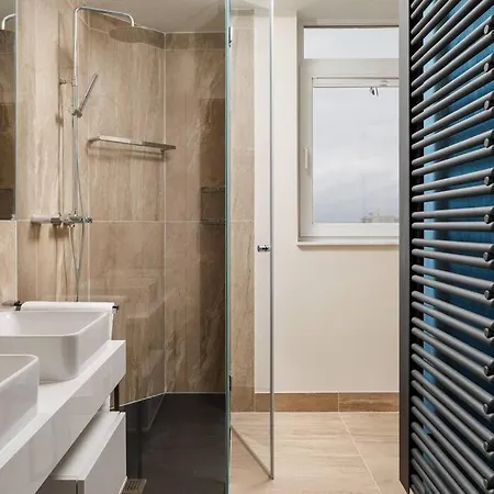 Apartamento Skylark - Angeles With Fireplace & View Braşov
